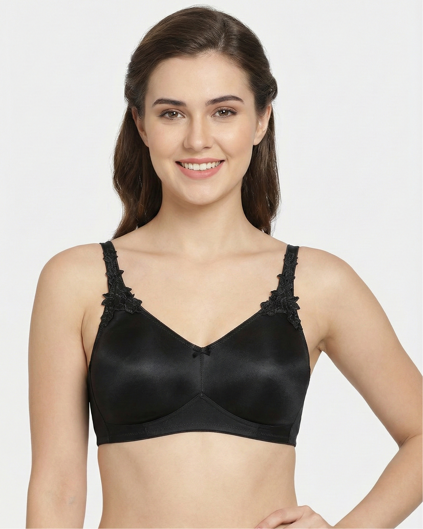 Triumph 100/300 Minimizer Non-Padded Non-Wired Big Cup Bra for Slimmer Look, Full Coverage & All-Day Comfort